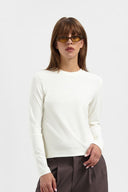 A00027-NOVA-OFF-WHITE-FRONT-ZOOM