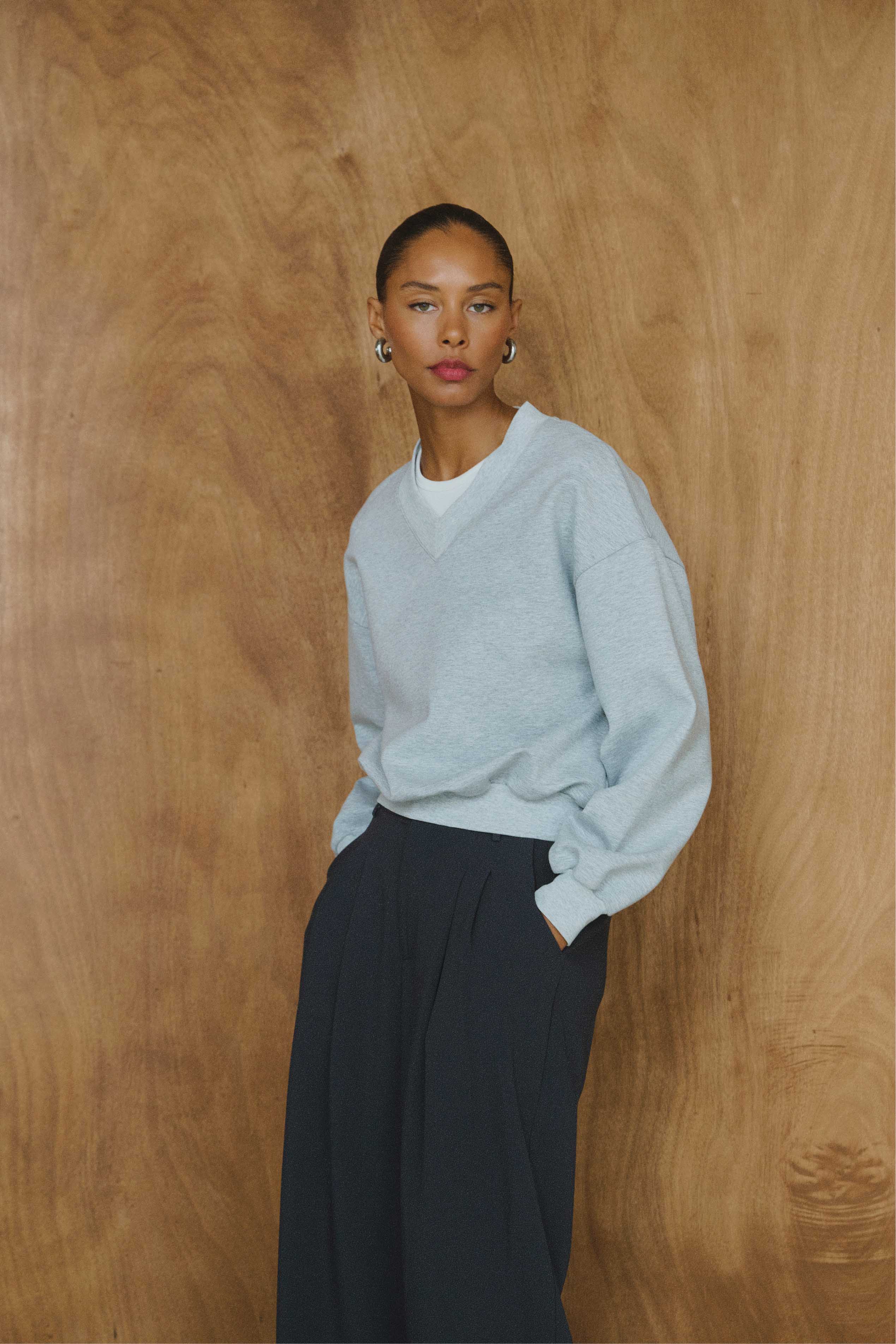 LAUREN V-NECK SWEATER - ANTRA MEL – Azulae