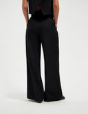 Azulae_Modelimage_Back_Layla_Bottom_Black_Jpg High res_1