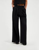 Azulae_Modelimage_Front_Layla_Bottom_Black_Jpg High res_1